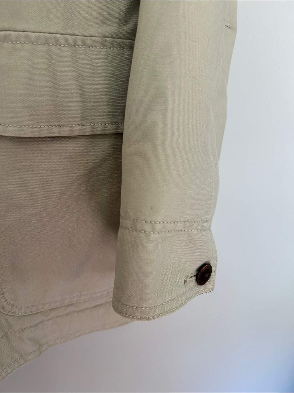 L.L. Bean Vintage Men's Beige Barn Coat with Brown Corduroy Collar/Cuffs - Picture 4 of 16